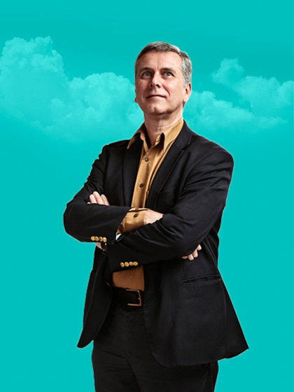 Daniel,Mills,spotlight,700x560