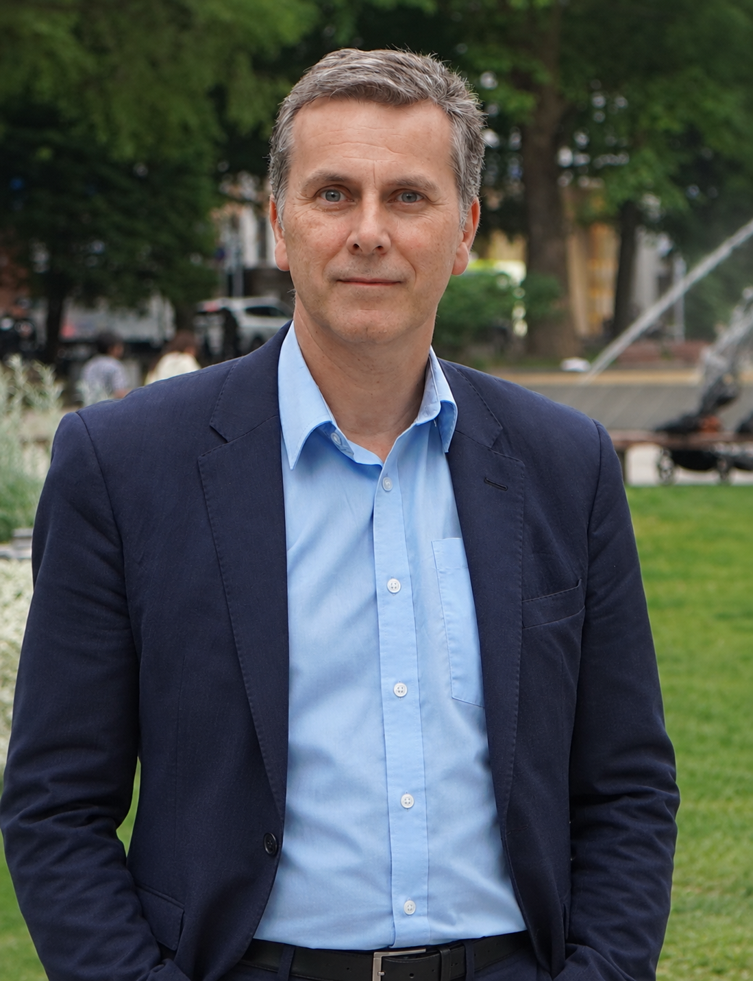 Daniel Mills